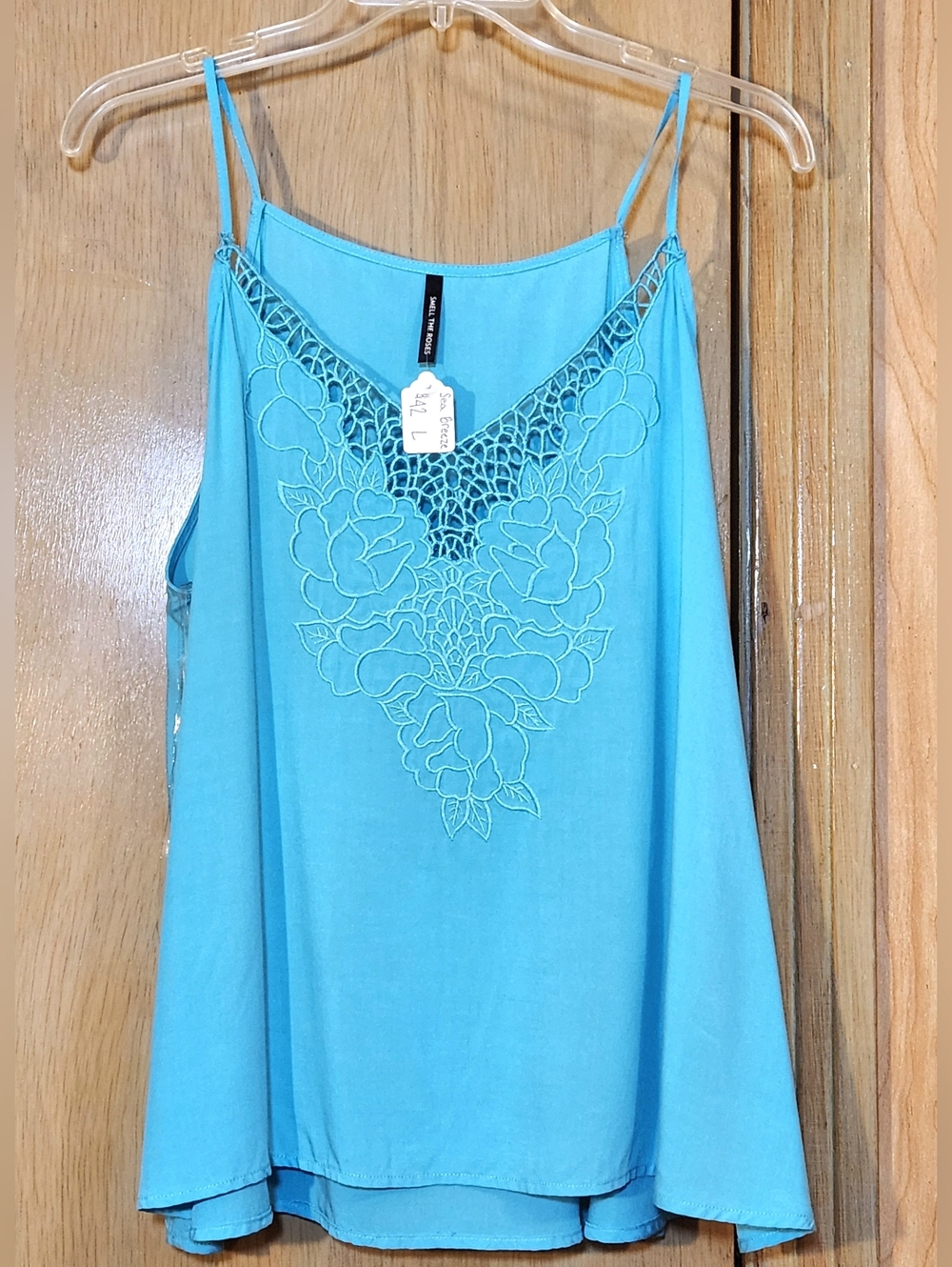 NWT Smell The Roses Tank Top Turq Blue Womens Sz Lrg  Floral Embroidery
